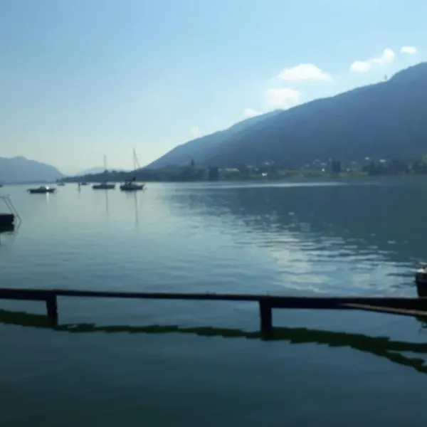 Seeappartment Regina Bodensdorf am Ossiacher See am Fuße der Gerlitzen,位于Tschöran的酒店