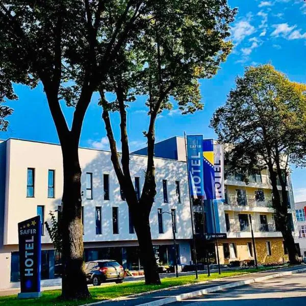 Hotel Safir，位于比哈奇的酒店