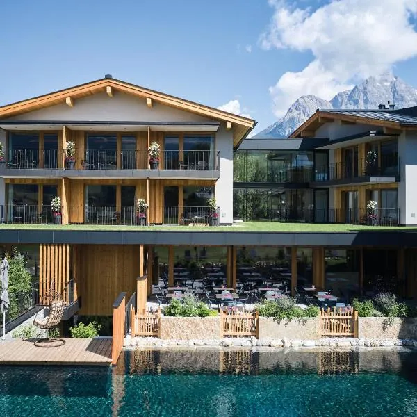 Wellness und Brunch Hotel MorgenZeit beheizter Naturteich Genuss Frühstück bis 13 Uhr Hochkönig Sommercard, отель в городе Мария-Альм