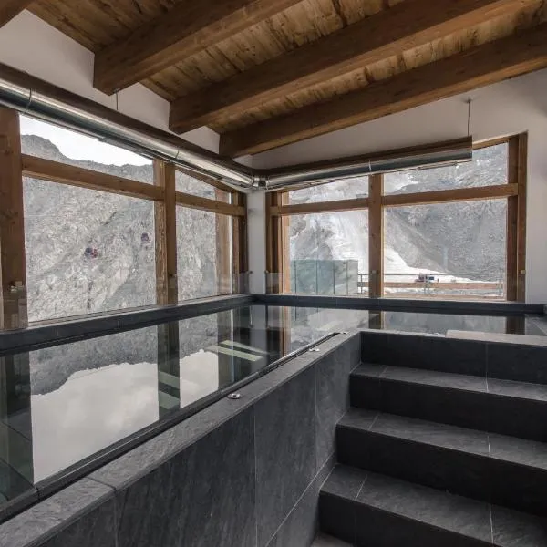 CAPANNA PRESENA, hotel v destinaci Passo del Tonale