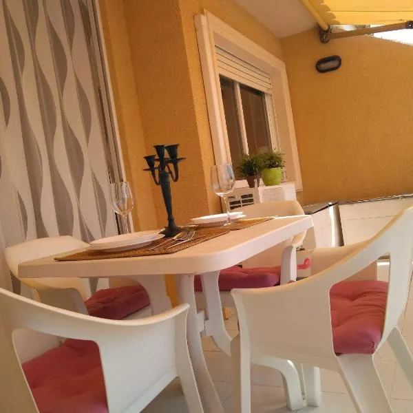 APARTAMENTO EN APOLO 7 a 100mts de la playa, hotel i Calpe