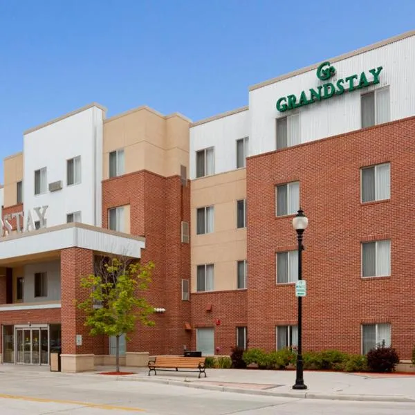 GrandStay Hotel & Suites Downtown Sheboygan, hotel in Sheboygan