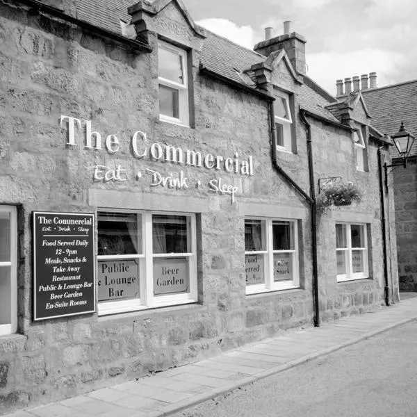 The Commercial Hotel, hotel a Tarland