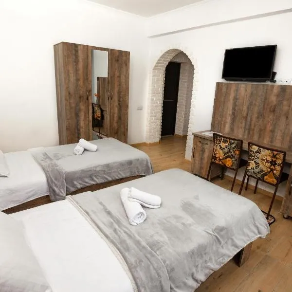 GG Group Hotel, hotel di Almaty