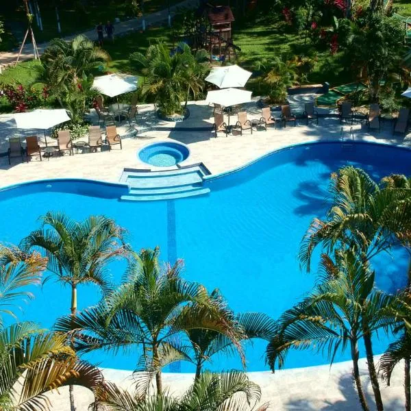 Hotel Villas Rio Mar, hotel en Dominical