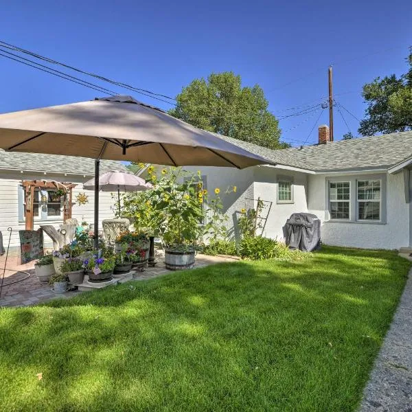 Well-equipped Cody Cottage 2 Miles to Cody Rodeo!, hotel in Cody