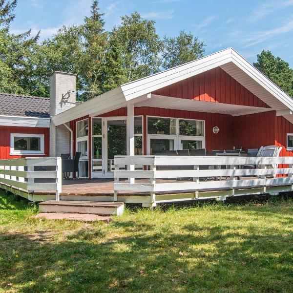 6 person holiday home in R m