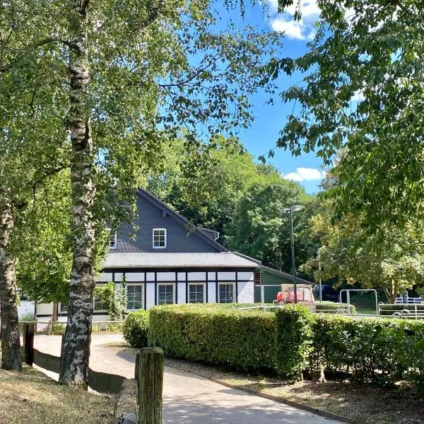 Hotel Gut Moschenhof, hotel v destinaci Düsseldorf
