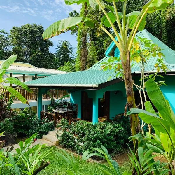 O'Soleil Chalets Self Catering, hotel in La Digue