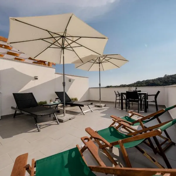 Palit 497/D, Apartment F, ξενοδοχείο σε Rab