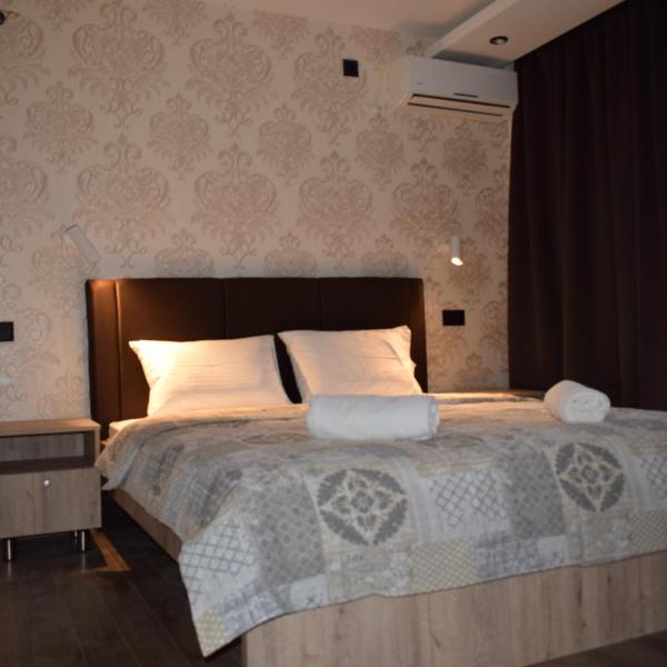 Hotel "Srbija Tis"