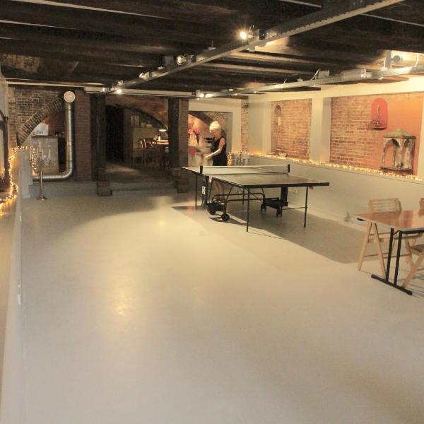 Top-notch apartment along canal in historic centre