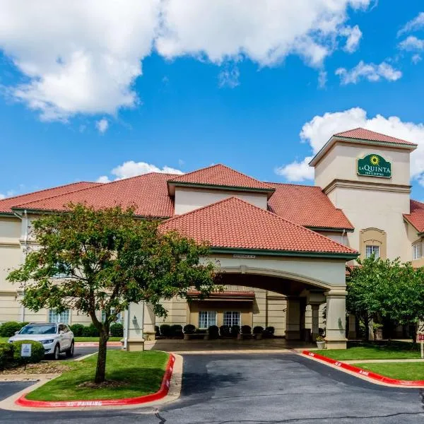 La Quinta by Wyndham Bentonville, hotel in Bentonville