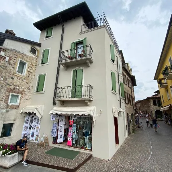 Castello Mavino, hotel in Sirmione