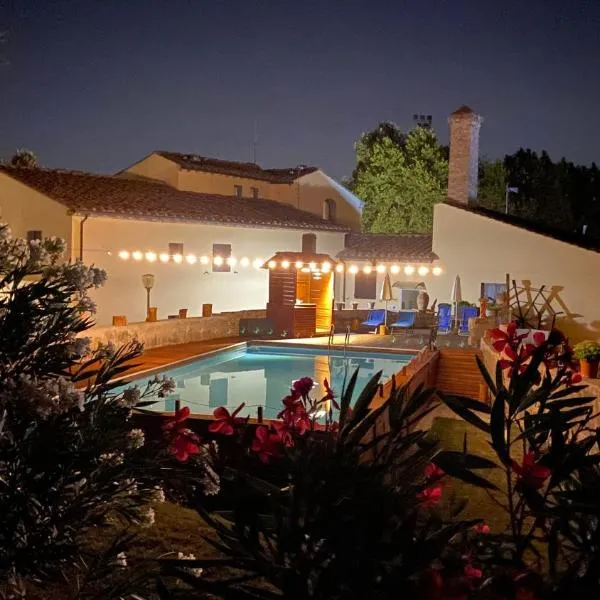 Motorrad-Hotel Toskana con piscina e giardino nel Chianti, hotel en Montespertoli
