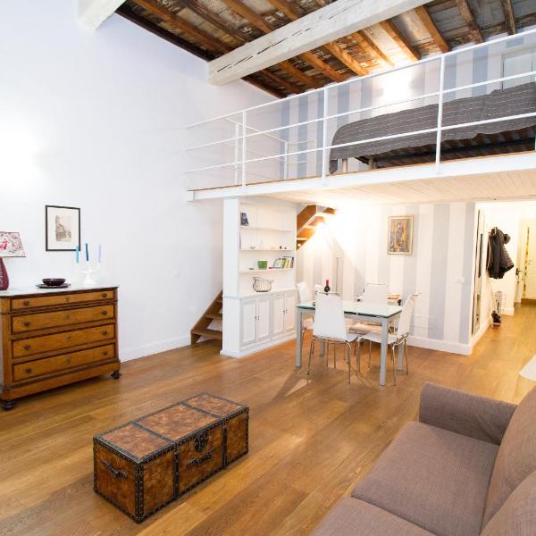 Charming Santa Croce Loft