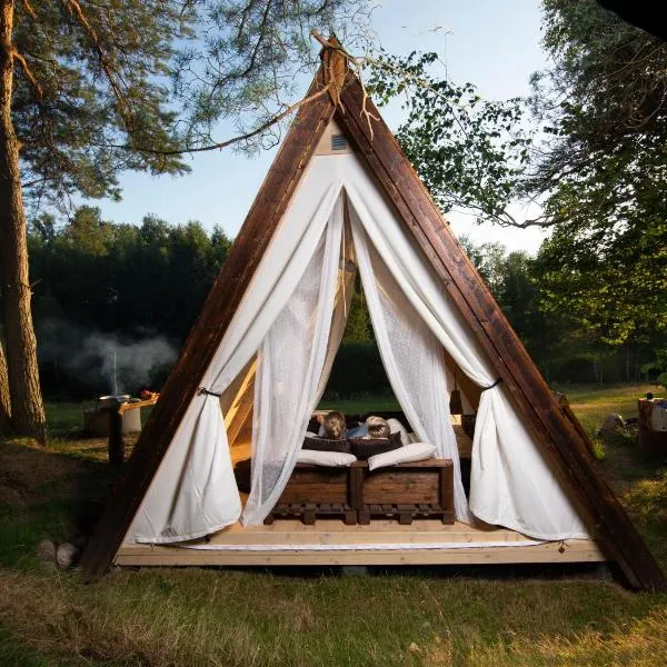 Sandfallet Glamping, hotel in Laholm