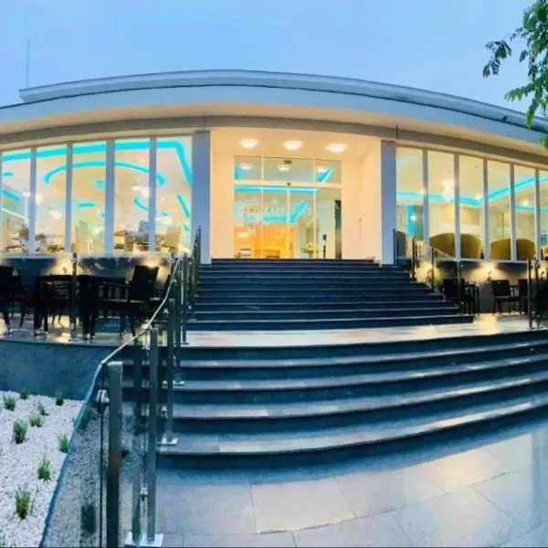 Fenyves Szálloda és Konferencia-Központ, hotel in Baktalórántháza