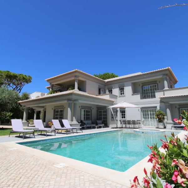 Charming Exceptional Golf Villa in Algarve