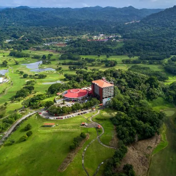 Summit Rainforest Golf Resort & All Inclusive, hotel in Paraíso