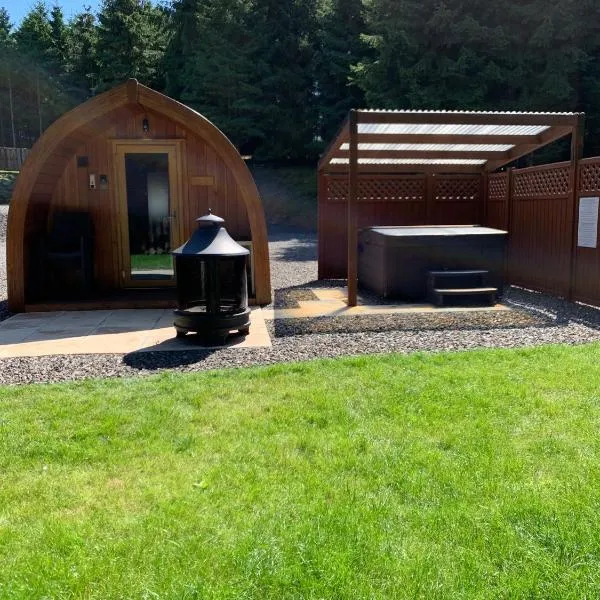 Kersebrock Kabins, hotel in Falkirk