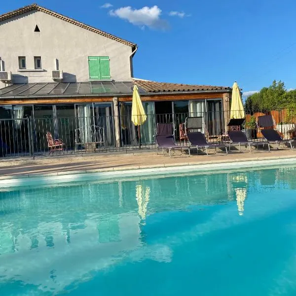 Le Plan B - Hôtel 3 étoiles - Restaurant, hotel a Ruoms