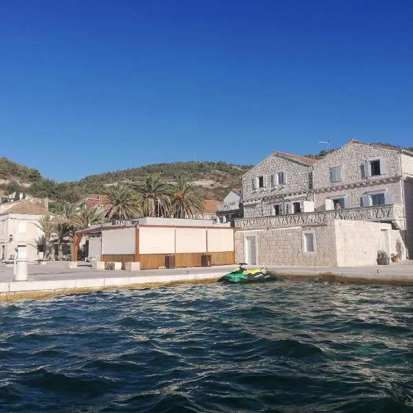 Heritage Rooms Kut, ξενοδοχείο σε Vis