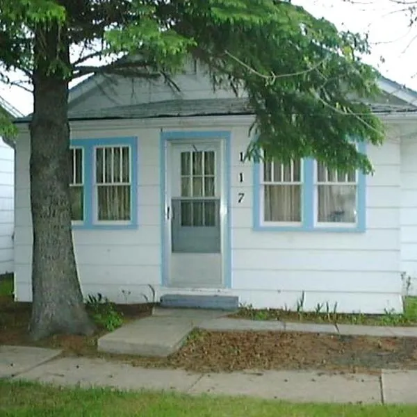 Holiday Cottage, hotel in Canora