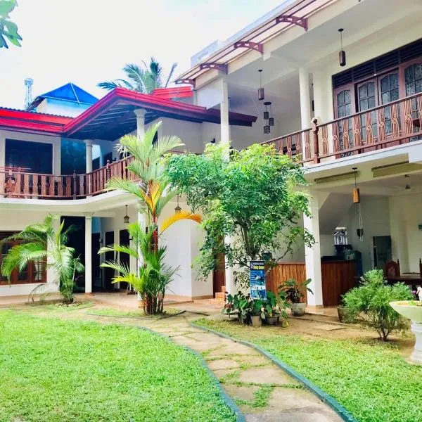 Mermaid Inn, hotel v Mirisse (jih)