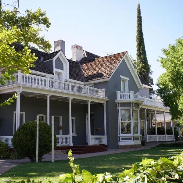 The Mulberry Inn -An Historic Bed and Breakfast、セントジョージのホテル