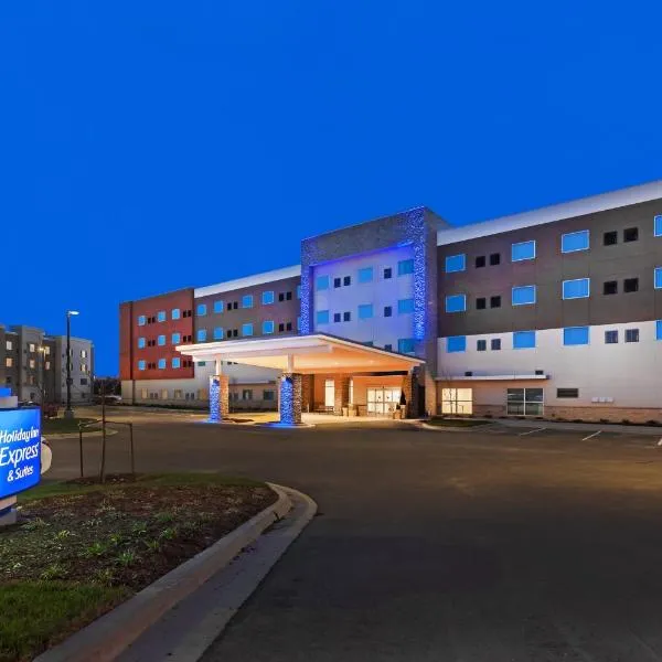 Holiday Inn Express & Suites - Lenexa - Overland Park Area by IHG，位于雷内克萨的酒店