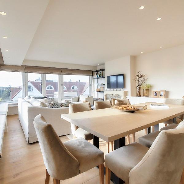 Lichtrijk luxe-appartement op toplocatie in Knokke-Heist