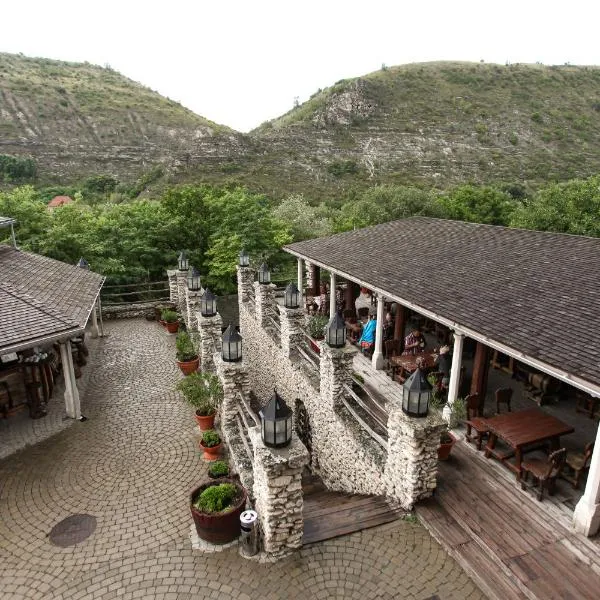 Vila Etnica, hotel i Trebujeni