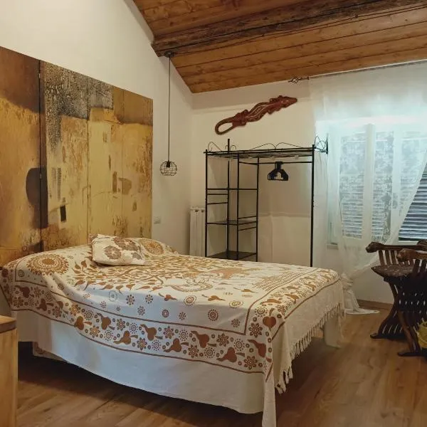La casa sul tetto, Room's & Glamping，位于雷卡纳蒂的酒店