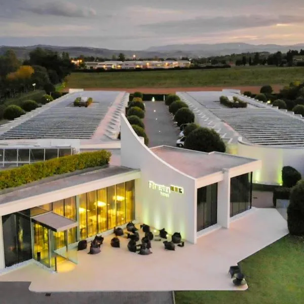 Pineta Hotel, hotel in Monsano