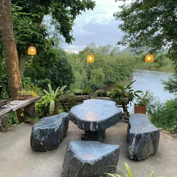 Baanmai Phaipa House, hotel in Sai Yok