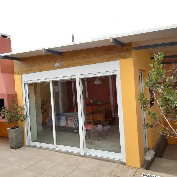 Monoambiente en Colonia: Colonia del Sacramento şehrinde bir otel