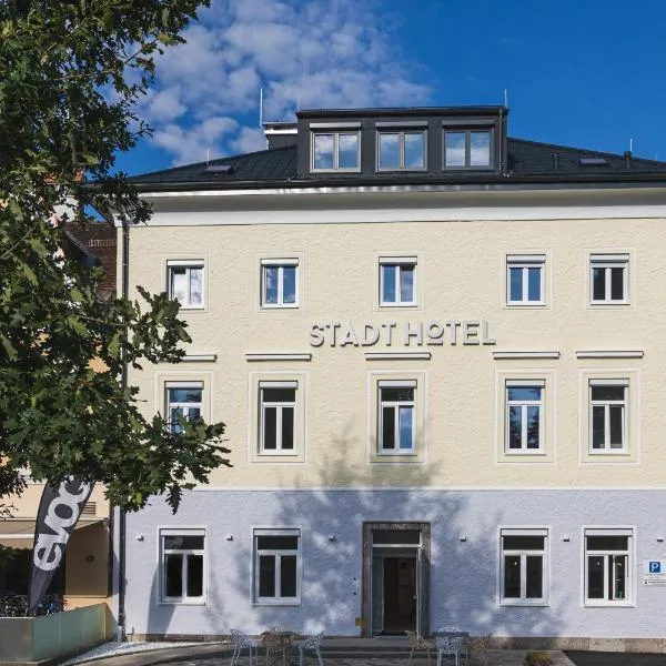 Stadthotel Oberndorf - 24h Self Check-In Terminal, hotel v destinaci Oberndorf bei Salzburg