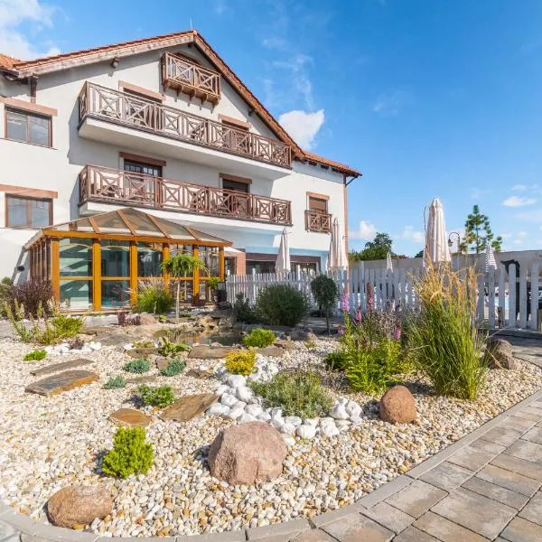 Hotel Kahlberg, хотел в Криница Морска