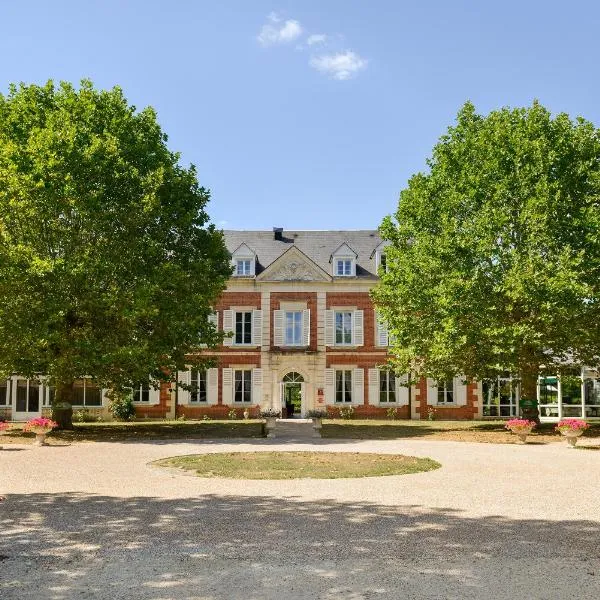 Logis Domaine De Valaudran, hotel din Salbris