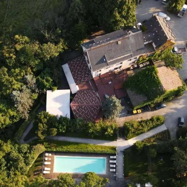 Le Querce Hotel、サルソマッジョーレ・テルメのホテル