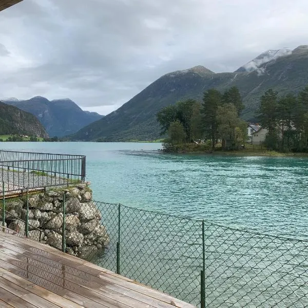 Stryn Crystal Apartments - Waterfront Apartment, khách sạn ở Stryn