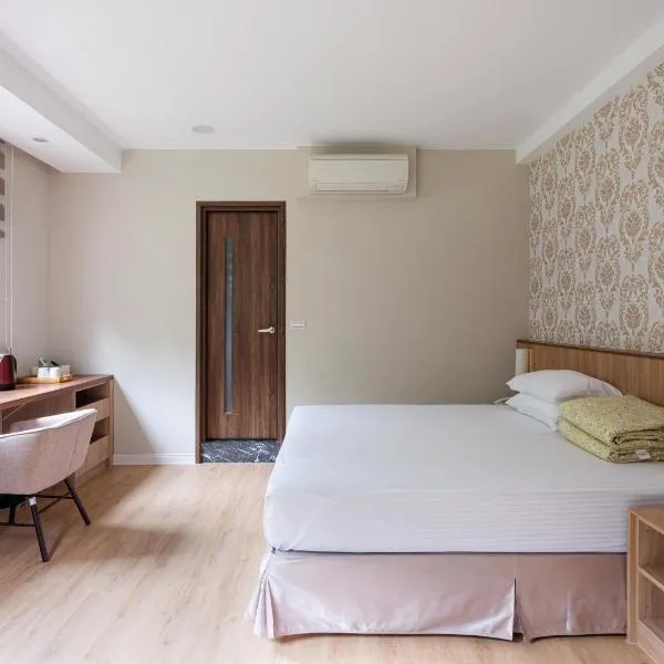 名竹旅社 Minzu Hotel, hotel v destinaci Lugu