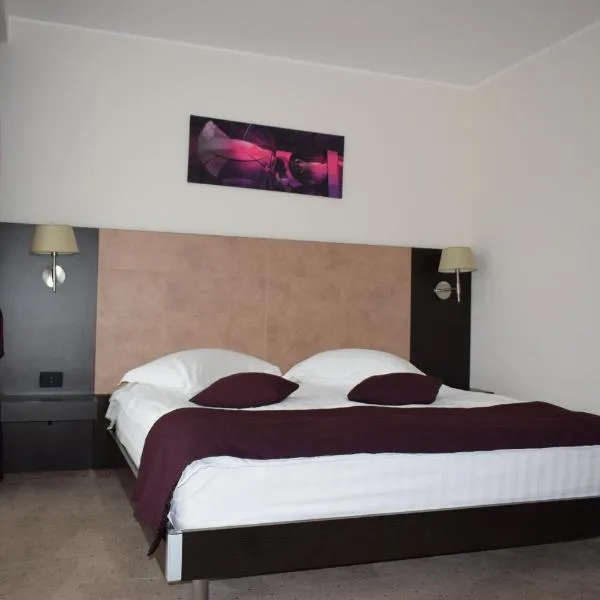 Hotel Regal – hotel w Braszowie