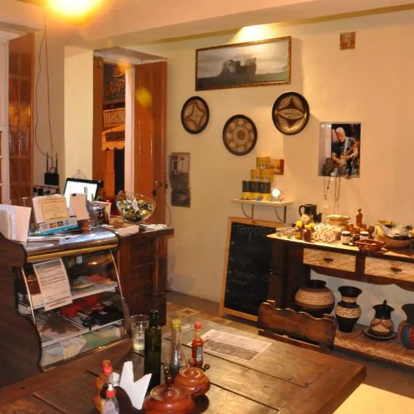 Cafe Preto Pousada e Bistrô、ムクジェーのホテル