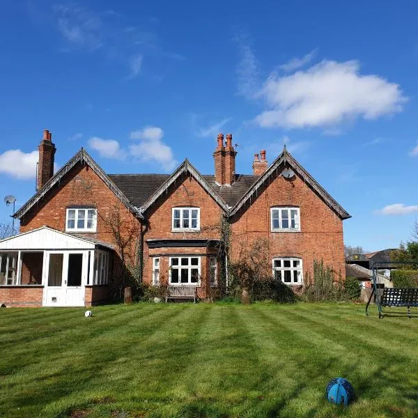 Church Farm Accommodation, hotel in Bickenhill