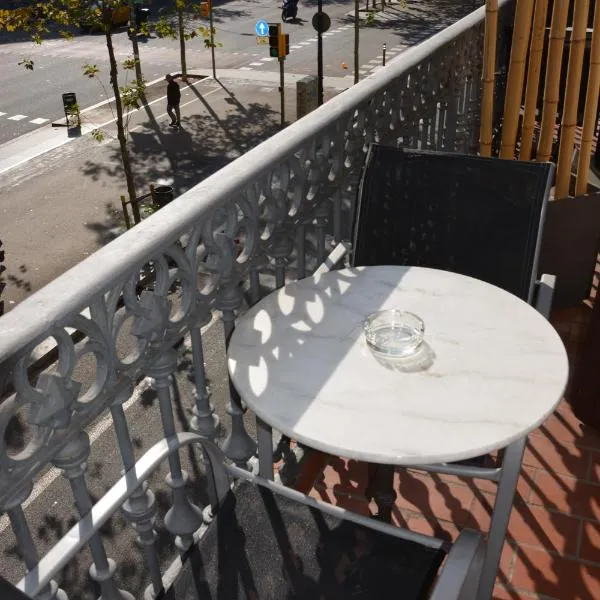 Hotel Center Gran Via, hotel em Barcelona