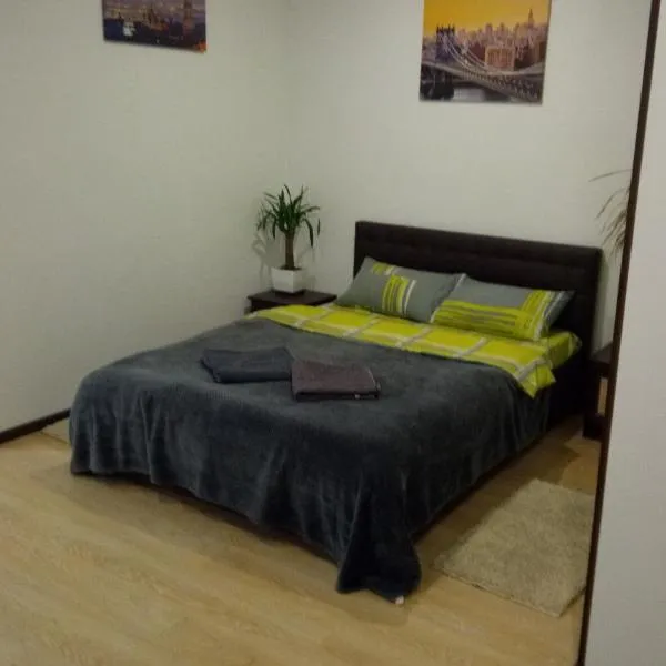 Excellent Studio Apartaments in a Secure Residential Complex Comfort Town КТ-01، فندق في كييف