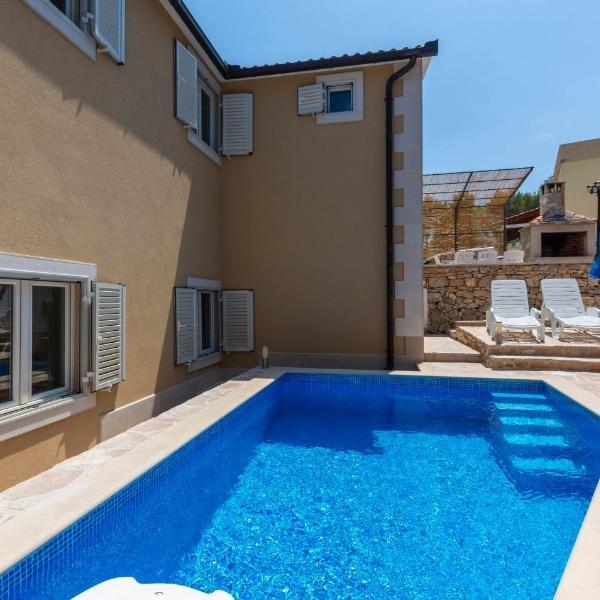 Apartments Dalis - open swimming pool
