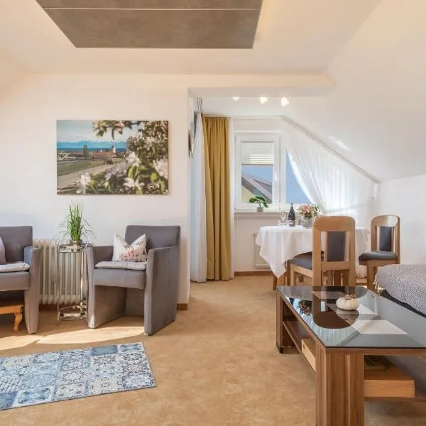 Ferienwohnung Lilo, hotel en Immenstaad am Bodensee